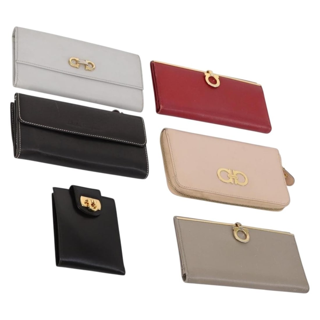 Salvatore Ferragamo Leather Wallet Set Black Beige Red Authentic: Salvatore Ferragamo Leather Wallet Set Black Beige Red Authentic This authentic Salvatore Ferragamo wallet showcases a sophisticated blend of black, beige, and red leather, reflecting the brand's comm
