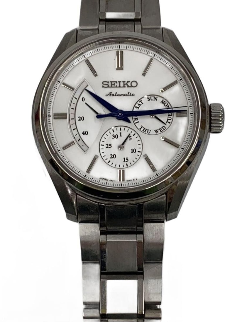Seiko Presage White Stainless Steel Men's Wristwatch 6R21-01B0: Seiko Presage White Stainless Steel Men's Wristwatch 6R21-01B0 This SEIKO Presage 6R21-01B0 men's wristwatch features a stainless steel case and band with a white dial. Made in Japan, the watch is des