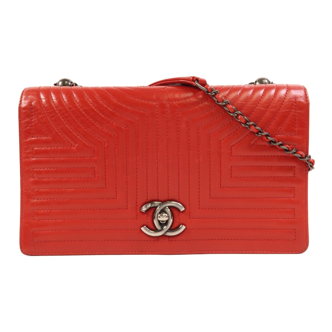 Red Calfskin Leather Shoulder Bag by CHANEL with CC Chain Detail: Red Calfskin Leather Shoulder Bag by CHANEL with CC Chain Detail This CHANEL CC chain shoulder bag is crafted from red calfskin leather and features a classic chain strap design. Made in France, it of