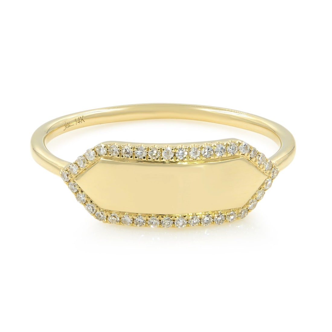 Rachel Koen 14K Yellow Gold Diamond Nameplate Ring 0.11ct Size 7: Rachel Koen 14K Yellow Gold Diamond Nameplate Ring 0.11ct Size 7 Introducing a stunning Rachel Koen Diamond Name Plate Ring, expertly crafted in 14K yellow gold. This beautiful piece features a pave s