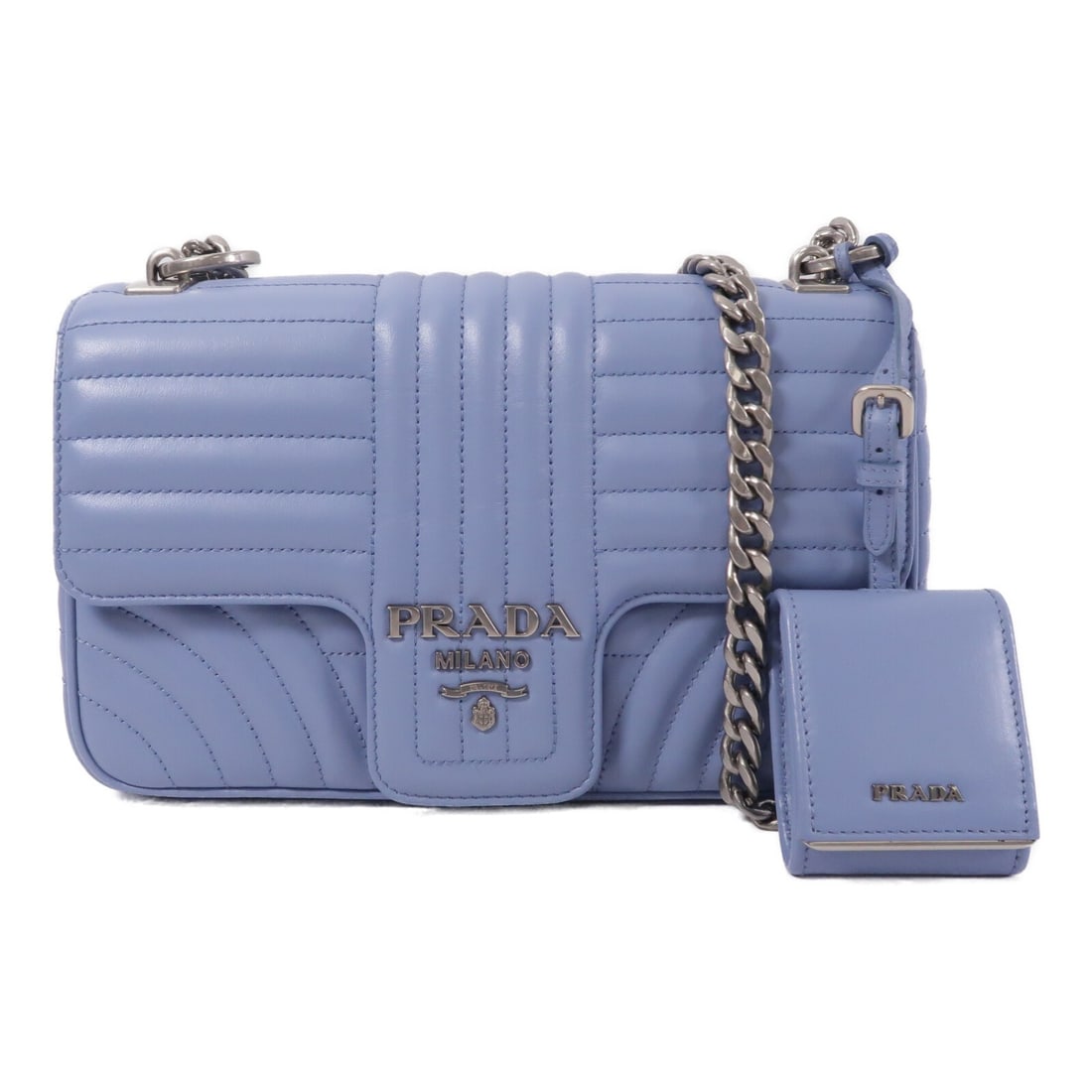 Prada Blue Calfskin Chain Shoulder Bag 1BD108: Prada Blue Calfskin Chain Shoulder Bag 1BD108 This PRADA shoulder bag is crafted from high-quality blue calfskin leather and features a silver-tone chain strap. Designed for women, it offers a sleek a