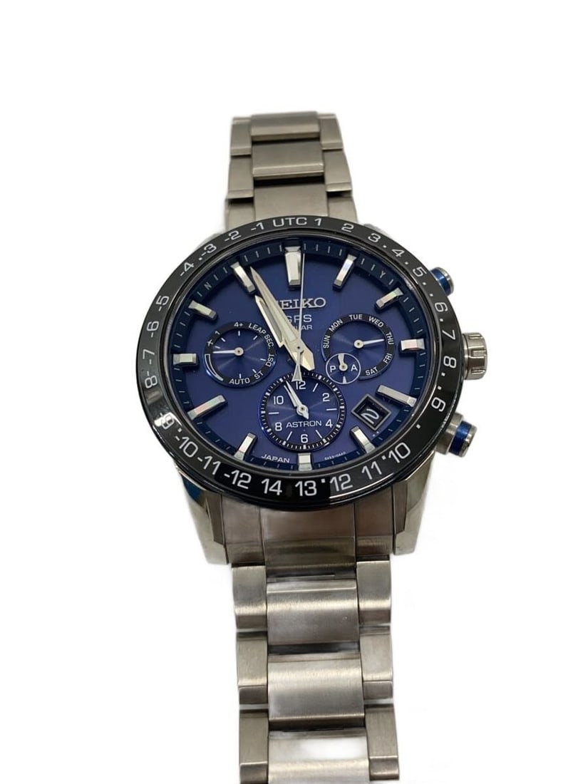 Seiko Astron Black Men's Wristwatch Box Manual: Seiko Astron Black Men's Wristwatch Box Manual This SEIKO Astron 5X53-0AE0 men's wristwatch features a black case and dial, offering a sleek and modern look. The watch is pre-owned and shows slight si