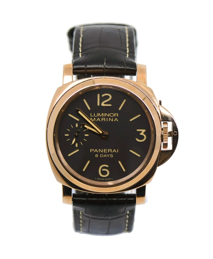 Panerai Luminor Marina 8 Days 18K Rose Gold PAM00511 44mm: Panerai Luminor Marina 8 Days 18K Rose Gold PAM00511 44mm This Panerai Luminor Marina 8 Days wristwatch features a 44mm case crafted from 18K rose gold and is powered by a mechanical manual movement. 