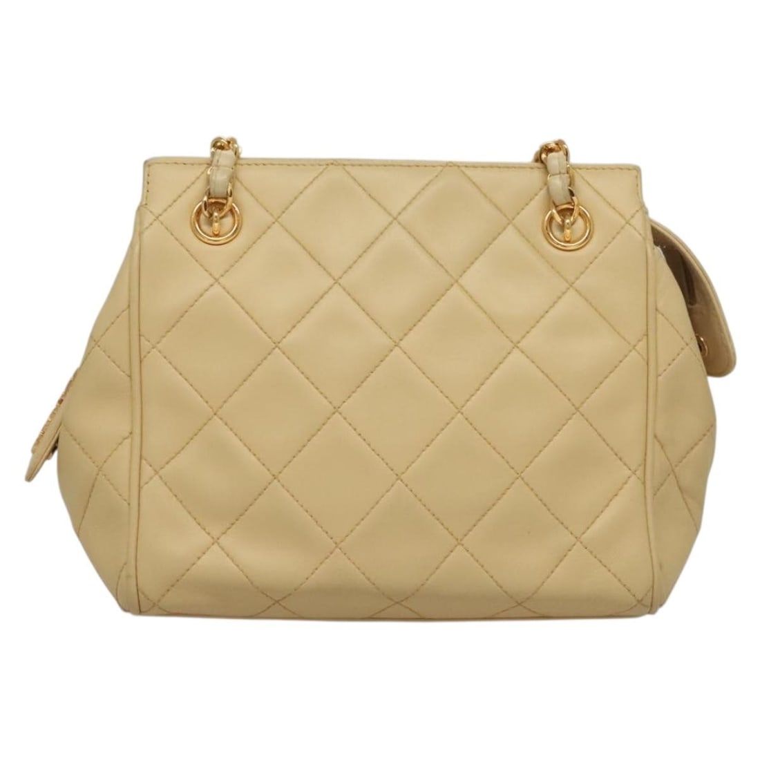 Chanel Beige Leather Chain Shoulder Bag: Chanel Beige Leather Chain Shoulder Bag This Chanel Chain Shoulder Bag is crafted from beige leather and designed for women. It features a classic chain shoulder strap and is made in Italy. The bag is
