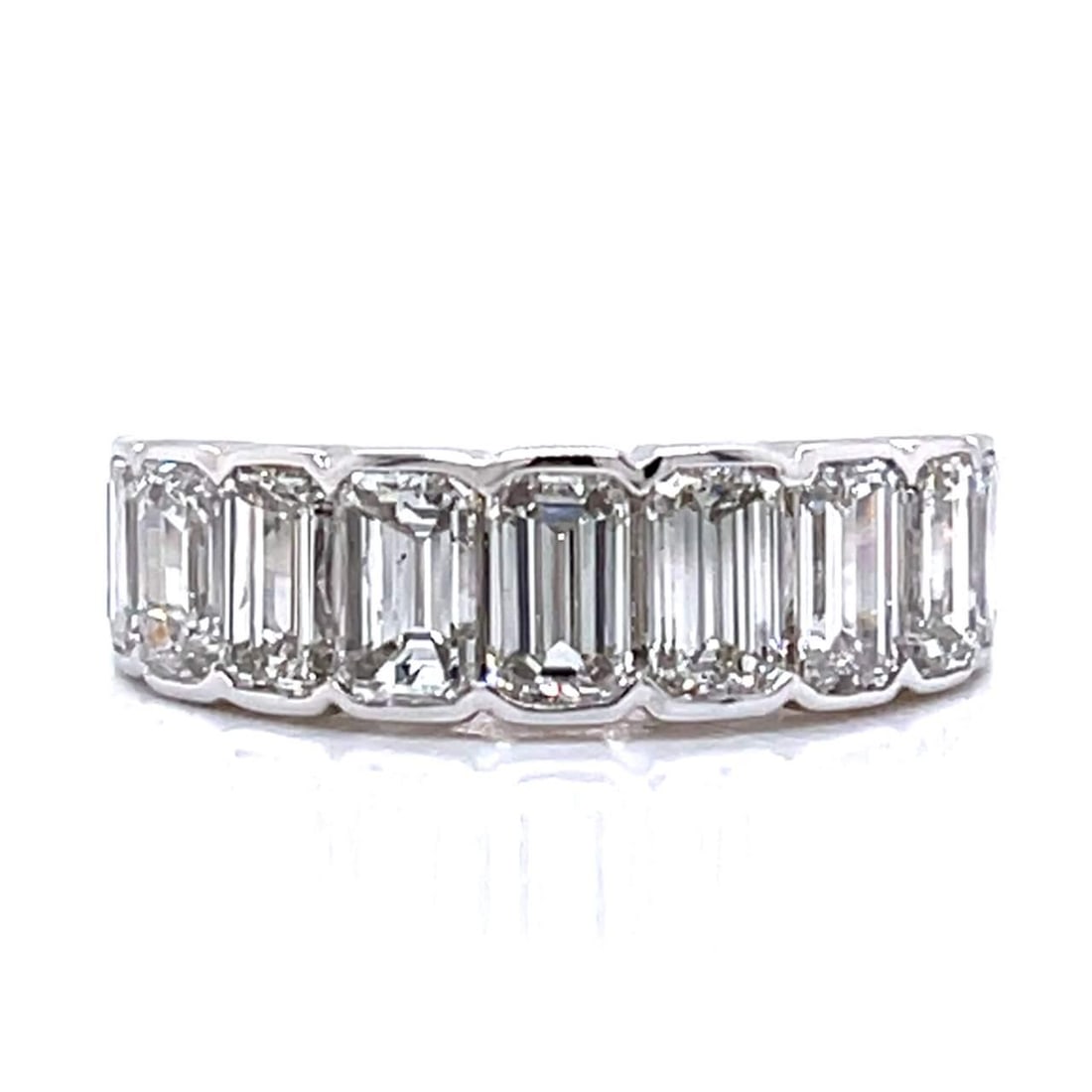Elegant Platinum 5.20 Ct Diamond Anniversary Ring 13 Stones: Elegant Platinum 5.20 Ct Diamond Anniversary Ring 13 Stones This stunning Platinum Anniversary Band features a total diamond weight of approximately 5.20 ct. It is elegantly set with 13 diamonds that 