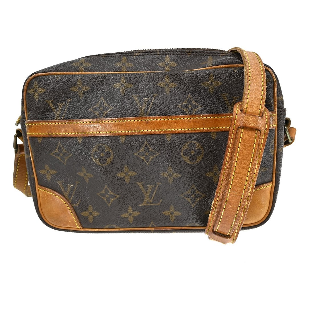 Louis Vuitton Trocadero 24 Monogram Crossbody Bag M51276: Louis Vuitton Trocadero 24 Monogram Crossbody Bag M51276 This Louis Vuitton Trocadero 24 shoulder bag features the iconic monogram pattern and is crafted from brown leather with gold-tone hardware. De
