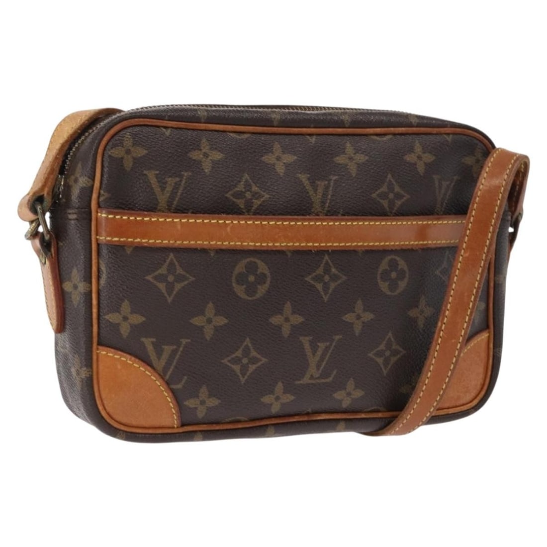 Louis Vuitton Trocadero 23 Monogram Canvas Shoulder Purse M51276 France: Louis Vuitton Trocadero 23 Monogram Canvas Shoulder Purse M51276 France This is a Louis Vuitton Monogram Trocadero 23 shoulder bag crafted from the brand's signature monogram canvas. The bag features 