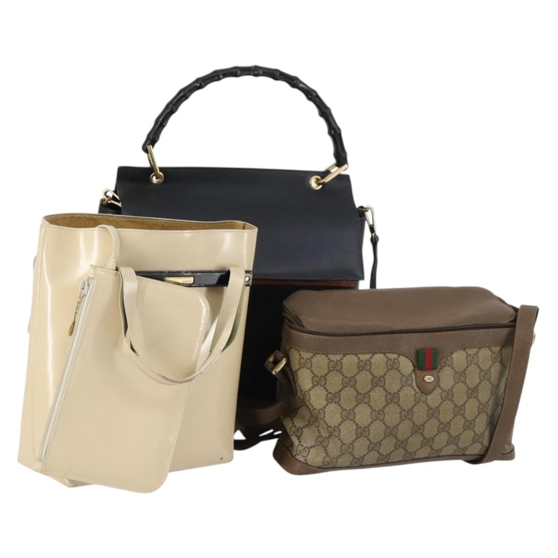 GUCCI GG Supreme Shoulder Bag PVC Leather Beige Black 3Set Authentic BA5854: GUCCI GG Supreme Shoulder Bag PVC Leather Beige Black 3Set Authentic BA5854 This GUCCI GG Supreme Shoulder Bag is crafted from durable PVC leather, featuring a stylish beige and black color scheme. Ma