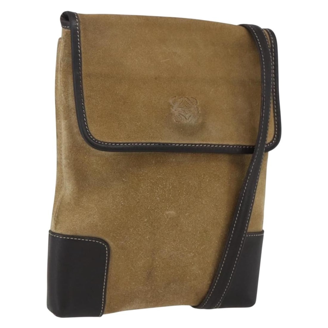 Beige and Gold Suede LOEWE Anagram Shoulder Bag from Spain: Beige and Gold Suede LOEWE Anagram Shoulder Bag from Spain This Loewe Anagram shoulder bag features a beige and gold suede exterior with a distinctive design. The bag is made in Spain and has a should