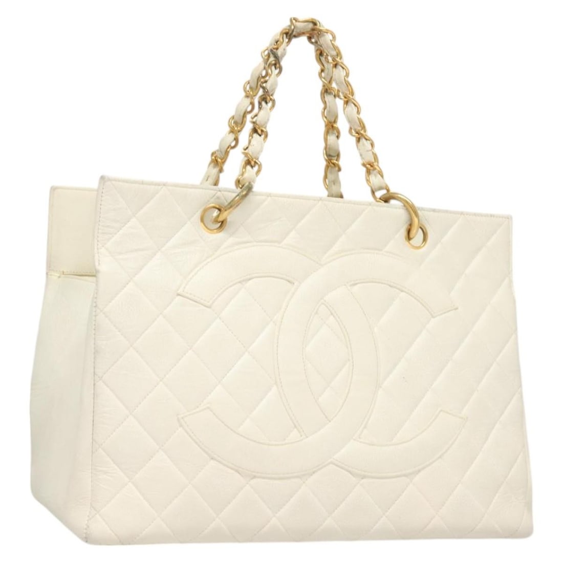 Chanel White Grained Leather Matelasse Handbag with Gold Chain CC Logo: Chanel White Grained Leather Matelasse Handbag with Gold Chain CC Logo This CHANEL Matelasse chain handbag features grained calfskin leather in a white and gold color combination. Designed for women, 