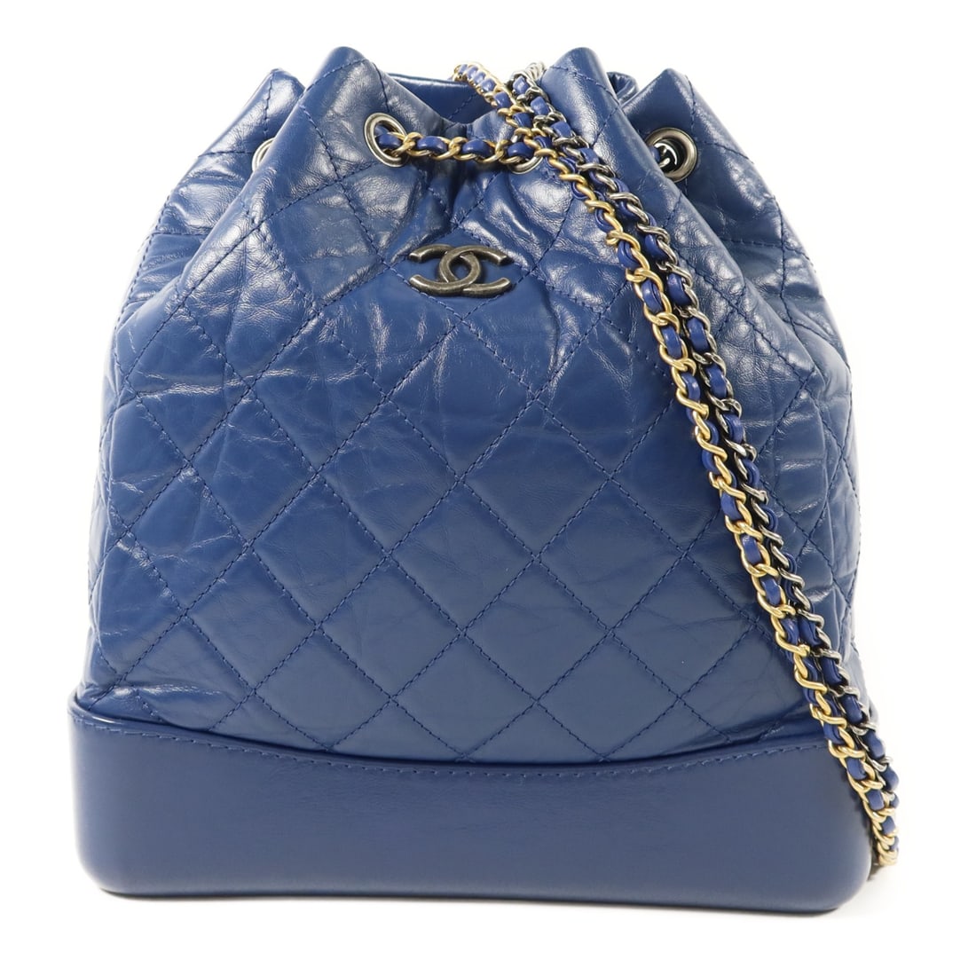 Chanel Gabrielle Blue Calfskin CC Logo Women's Backpack: Chanel Gabrielle Blue Calfskin CC Logo Women's Backpack This CHANEL CC Gabrielle rucksack backpack is crafted from blue calfskin leather, offering a stylish and durable accessory for women. Made in Fr