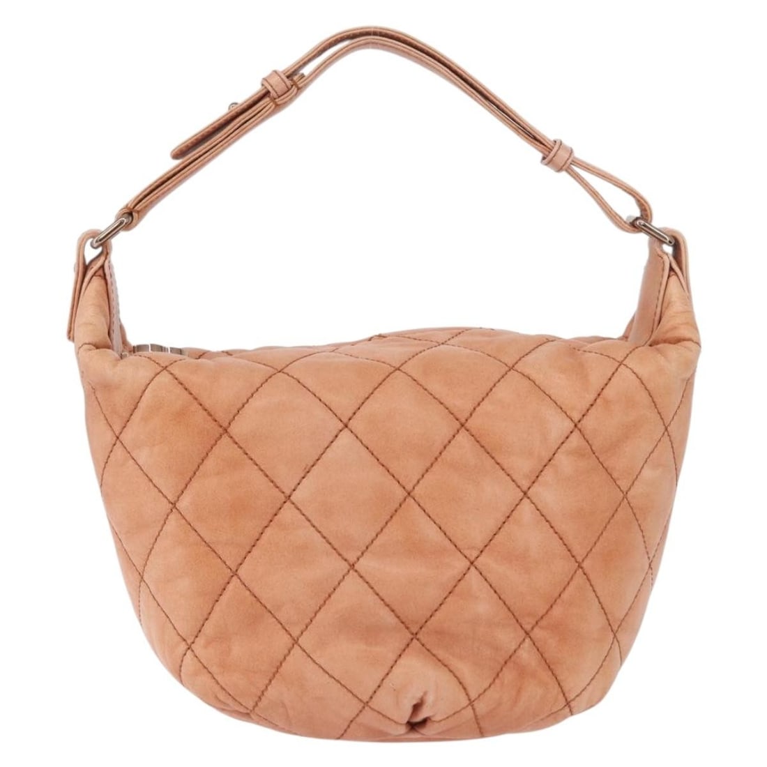 Chanel Cloudy Bundle Hobo Orange Leather Bag: Chanel Cloudy Bundle Hobo Orange Leather Bag This Chanel Cloudy Bundle Hobo bag is crafted from quilted orange lambskin leather and features a spacious design. Made in Italy, it includes a shoulder st