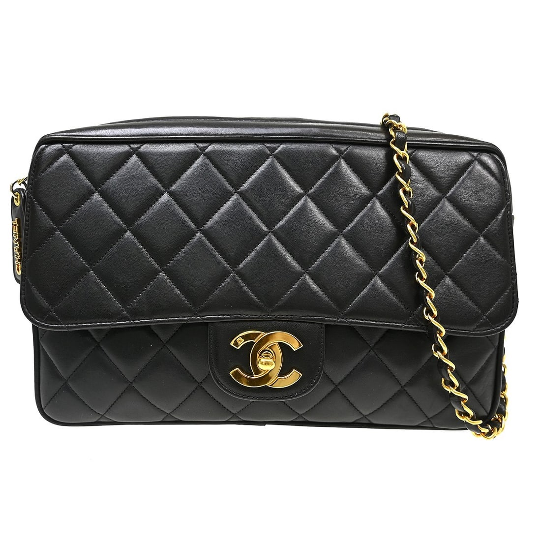 Chanel Vintage Square Flap Bag Quilted Lambskin: Chanel Vintage Square Flap Bag Quilted Lambskin This Chanel Vintage Square Classic Single Flap Bag is crafted from quilted black leather, offering a timeless and elegant design. Suitable for both men 