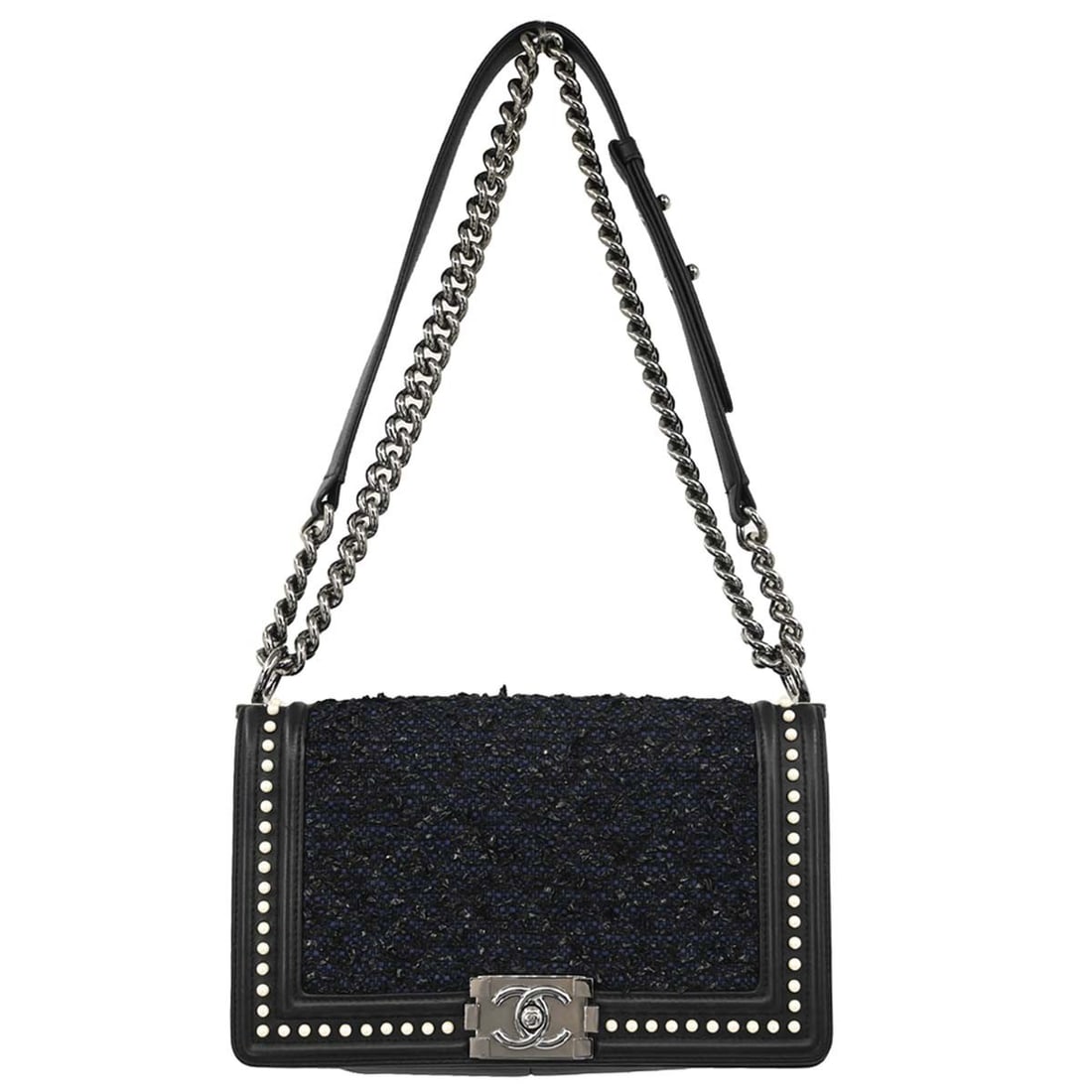 CHANEL Boy lambskin tweed black shoulder bag medium: CHANEL Boy lambskin tweed black shoulder bag medium This vintage Chanel Boy Medium Shoulder Bag features a black lambskin leather exterior with tweed accents and a quilted design. It has a square shap