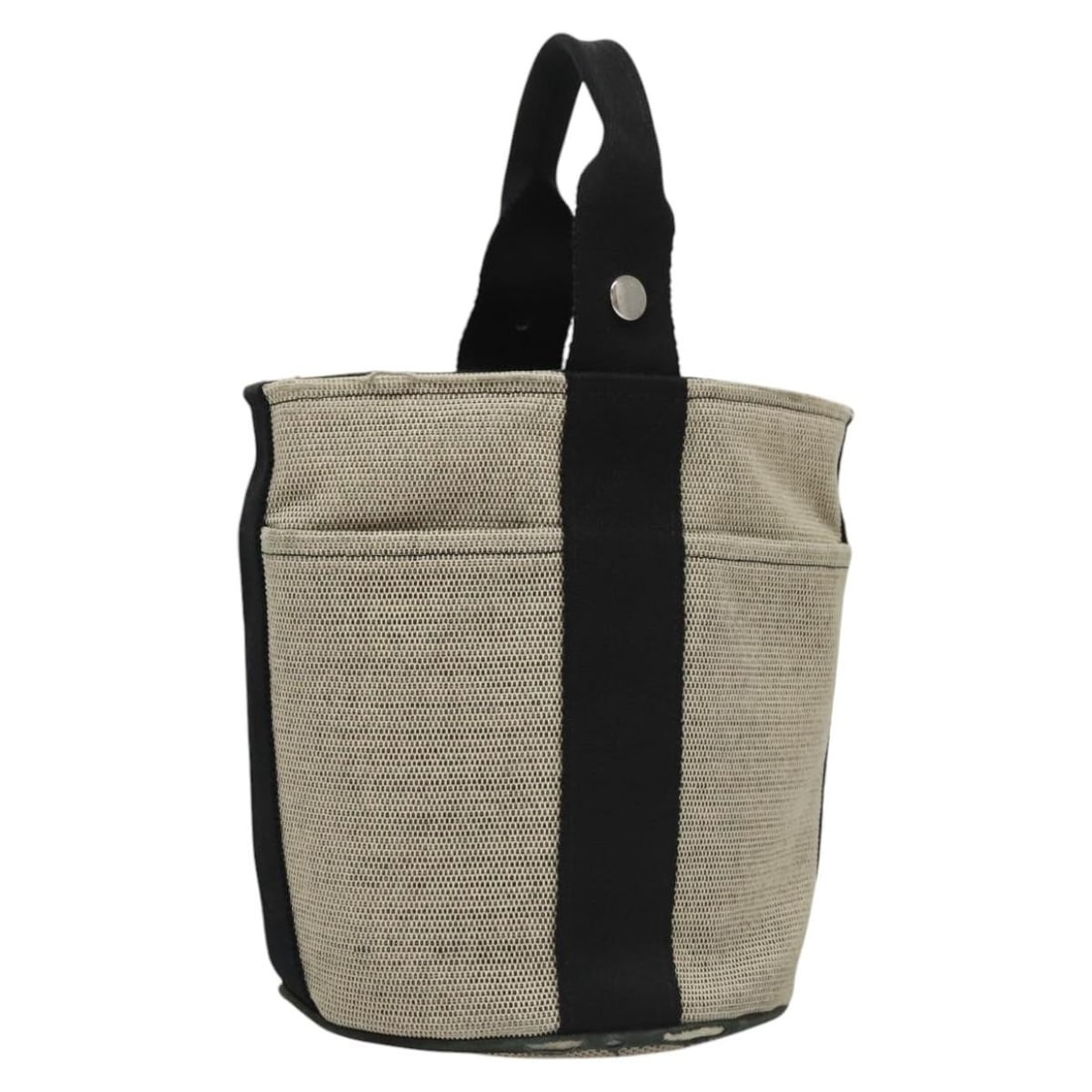 Hermes Sakso Gray Canvas Women's Handbag Made in France: Hermes Sakso Gray Canvas Women's Handbag Made in France This Hermes Sakso handbag features a gray canvas exterior and is designed for women. The bag is made in France and showcases a compact, structur