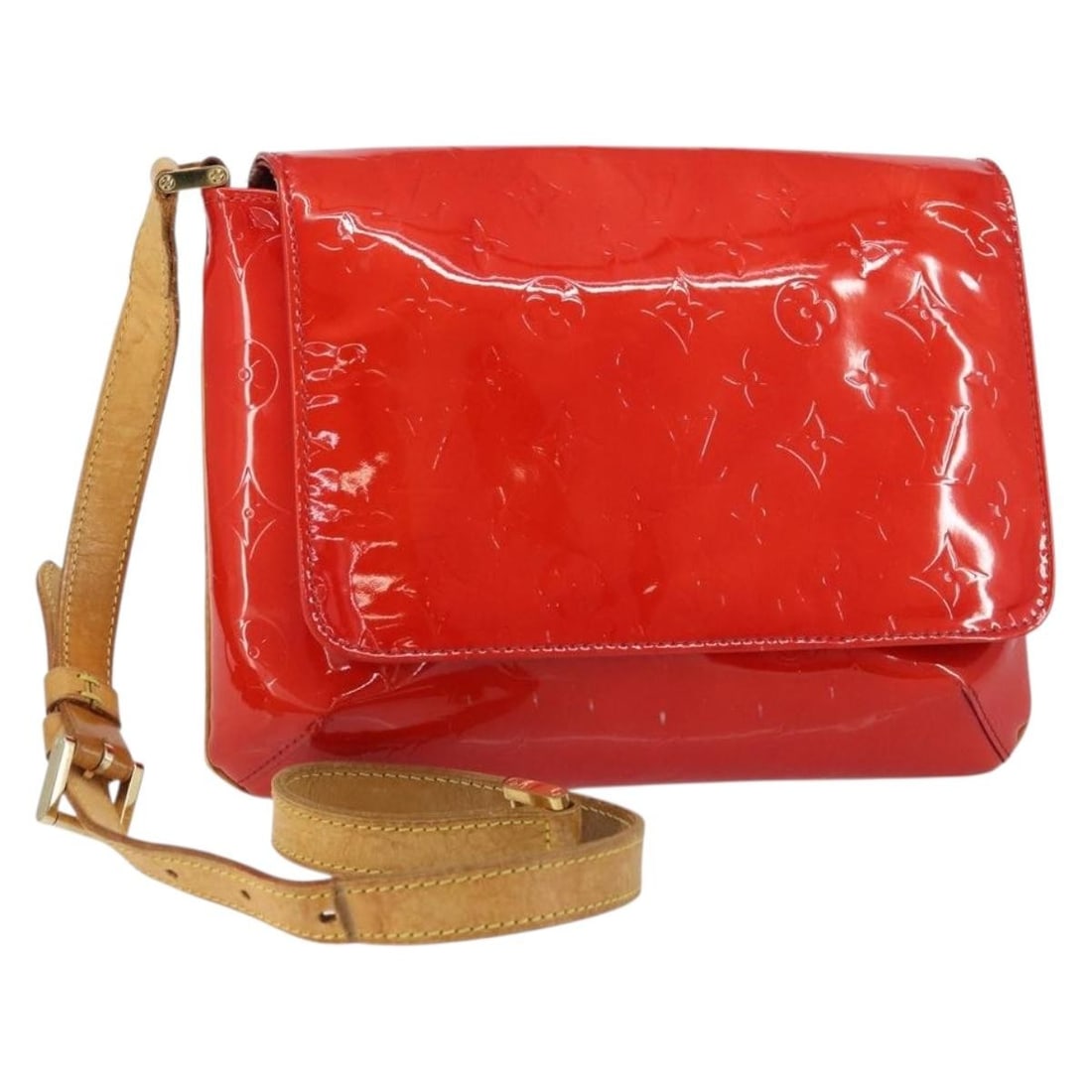 Louis Vuitton Monogram Vernis red shoulder bag M91094: Louis Vuitton Monogram Vernis red shoulder bag M91094 This Louis Vuitton Monogram Vernis Thompson Street shoulder bag in red patent leather is a stylish accessory crafted in Spain. The bag features a 