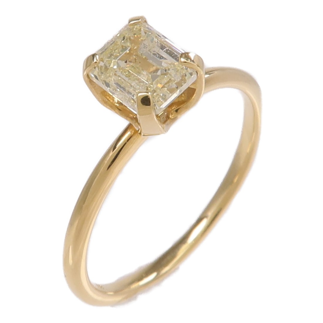 JEWELRY K18 Yellow Gold Diamond Ring US 6: JEWELRY K18 Yellow Gold Diamond Ring US 6 This elegant women's ring features a sparkling diamond set in 18K yellow gold. Crafted in China, the ring is designed in a classic style and offers a sophisti