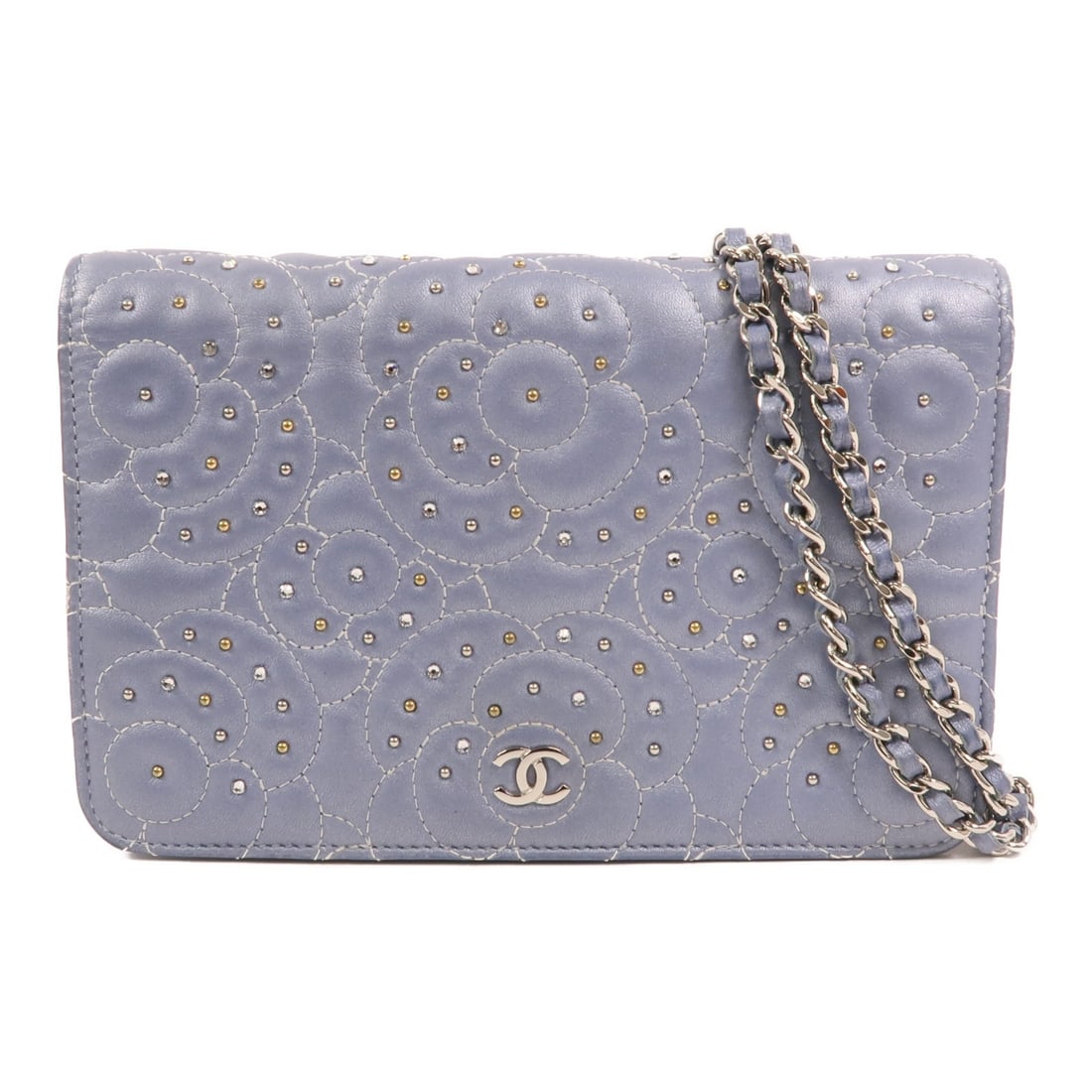 Blue Lambskin CHANEL WOC Shoulder Bag with Silver CC Hardware Model A82336: Blue Lambskin CHANEL WOC Shoulder Bag with Silver CC Hardware Model A82336 This CHANEL CC WOC (Wallet on Chain) shoulder bag is crafted from blue lambskin leather and features silver-tone hardware. De