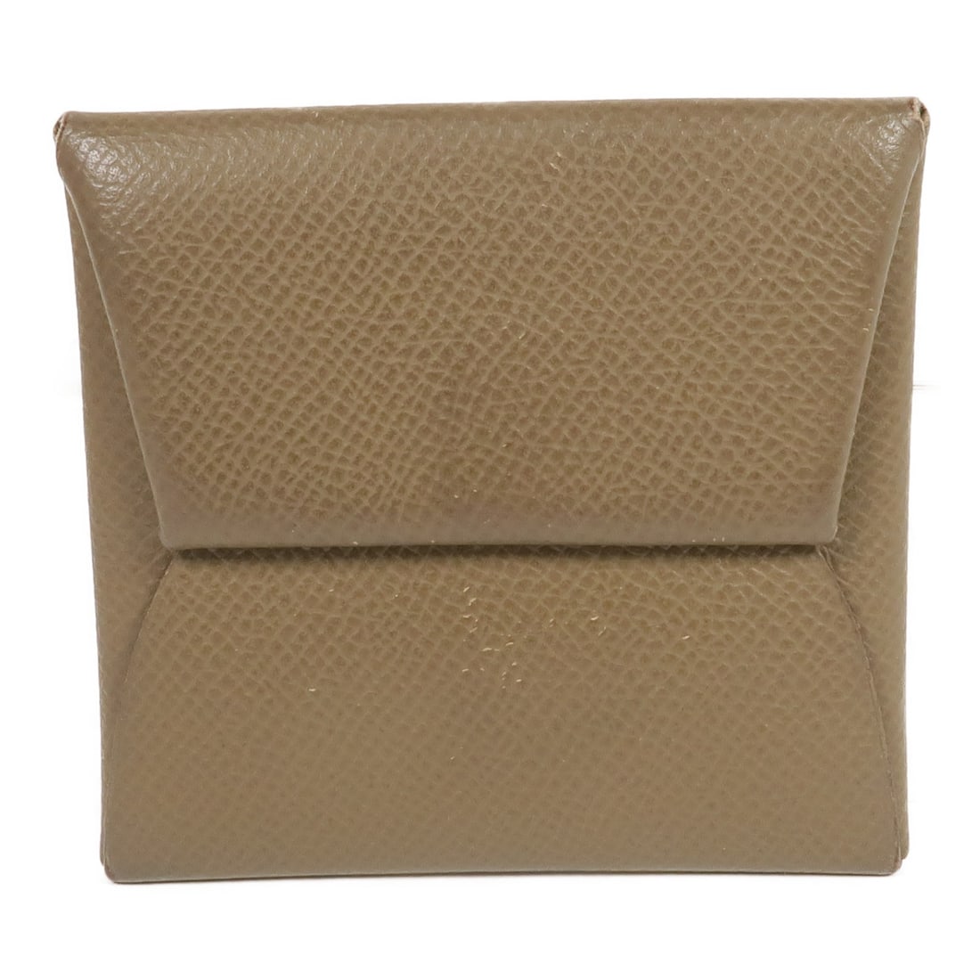 HERMES Bastia Coin Case Epsom Leather Brown PHW: HERMES Bastia Coin Case Epsom Leather Brown PHW Introducing the HERMES Bastia Coin Case, a stylish and functional accessory made from high-quality Epsom leather in a sophisticated Etoupe/Brown color. 