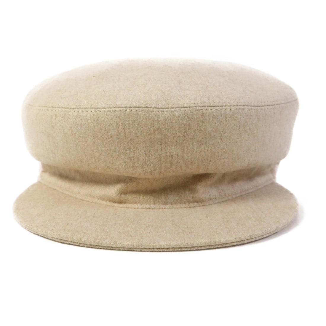 Hermes Vauban cashmere white cap hat: Hermes Vauban cashmere white cap hat This Hermes Vauban Milano cap is crafted from luxurious cashmere in a classic white color. Designed as a versatile fashion accessory, it is suitable for both men a