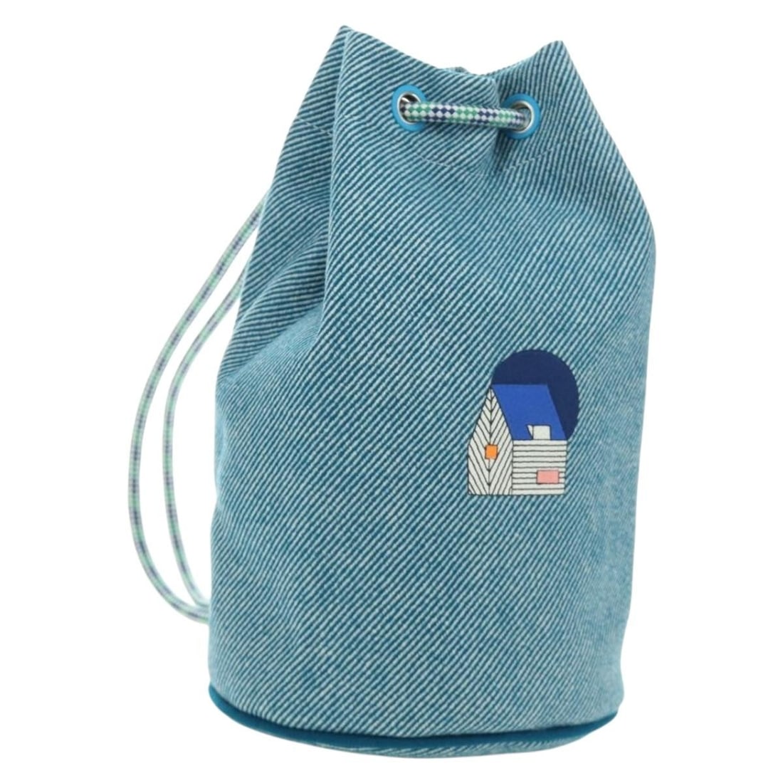 Hermes Epope Wool Blue Shoulder Bag with Box: Hermes Epope Wool Blue Shoulder Bag with Box This HERMES shoulder bag features a stylish blue wool exterior and is crafted in France. The bag offers a spacious interior and a comfortable shoulder drop