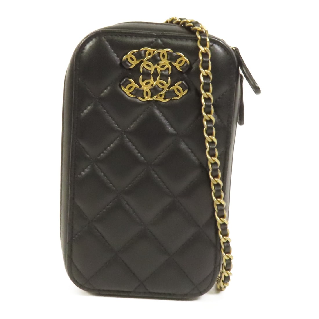 CHANEL Black Lambskin Leather GHW Chain Shoulder Bag: CHANEL Black Lambskin Leather GHW Chain Shoulder Bag This CHANEL CC Chain Shoulder Bag showcases a classic design crafted from luxurious black lambskin leather. It features a striking black frame and 