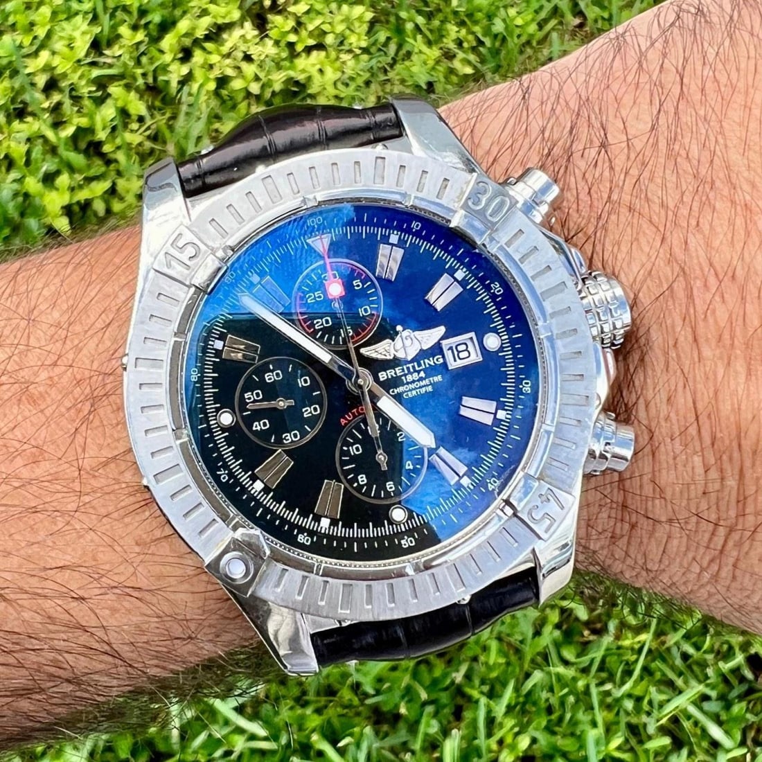 Breitling Super Avenger A13370 48mm Automatic Stainless Steel Watch: Breitling Super Avenger A13370 48mm Automatic Stainless Steel Watch Experience the luxury and precision of the Breitling Stainless Steel Super Avenger Watch, model A13370. This timepiece features a ro
