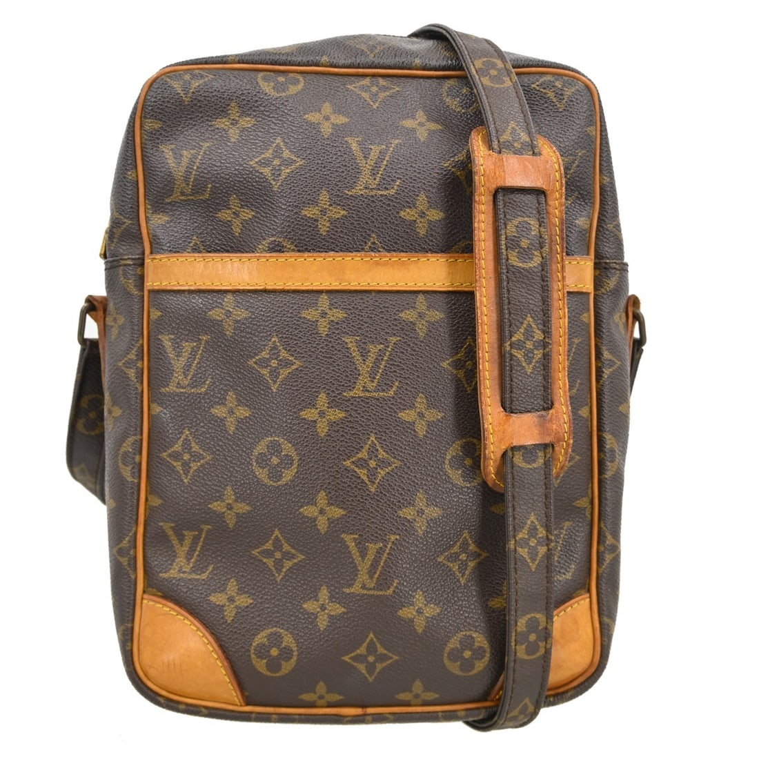 Louis Vuitton Danube MM Monogram Crossbody Bag M45264: Louis Vuitton Danube MM Monogram Crossbody Bag M45264 This Louis Vuitton Danube MM shoulder bag features the iconic monogram canvas with leather trim and an adjustable crossbody strap for versatile we