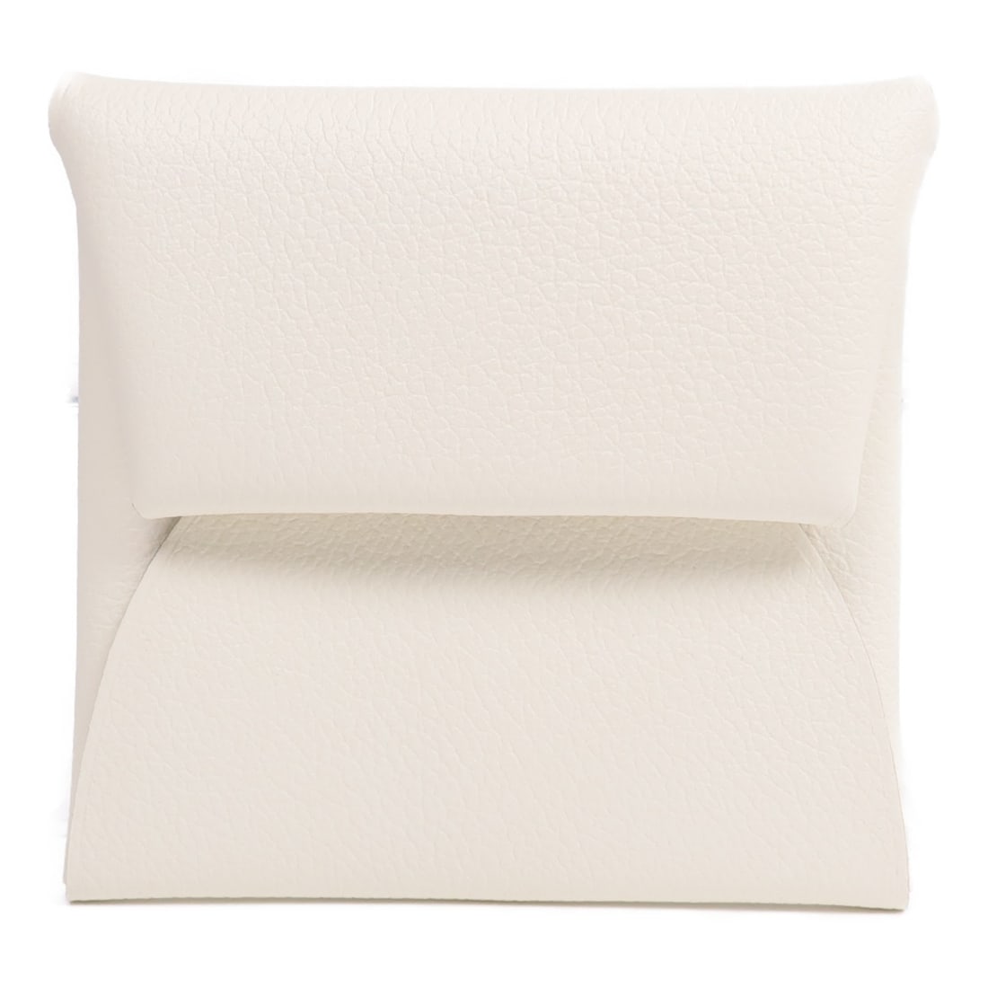Hermes Bastia Evercolor Leather Coin Purse White PHW: Hermes Bastia Evercolor Leather Coin Purse White PHW This Hermes Bastia coin purse is crafted from Evercolor calfskin leather and features a sleek design in white. Designed for unisex use, it is made 