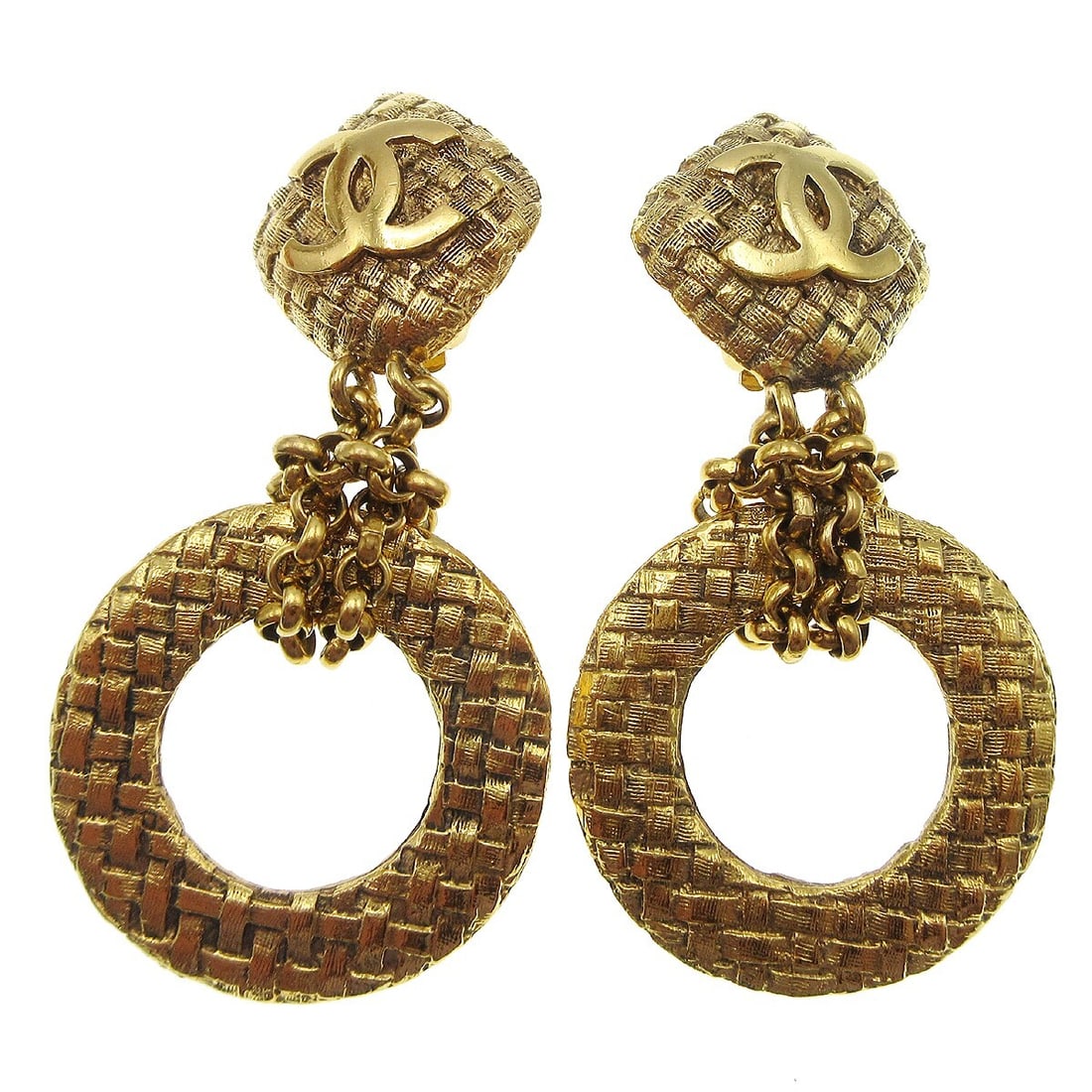 Chanel Gold Clip-On Hoop Dangle Earrings 29/2881: Chanel Gold Clip-On Hoop Dangle Earrings 29/2881 Elevate your accessory collection with these stunning Chanel Hoop Dangle Earrings. Designed for clip-on wear, these earrings feature a beautiful gold c
