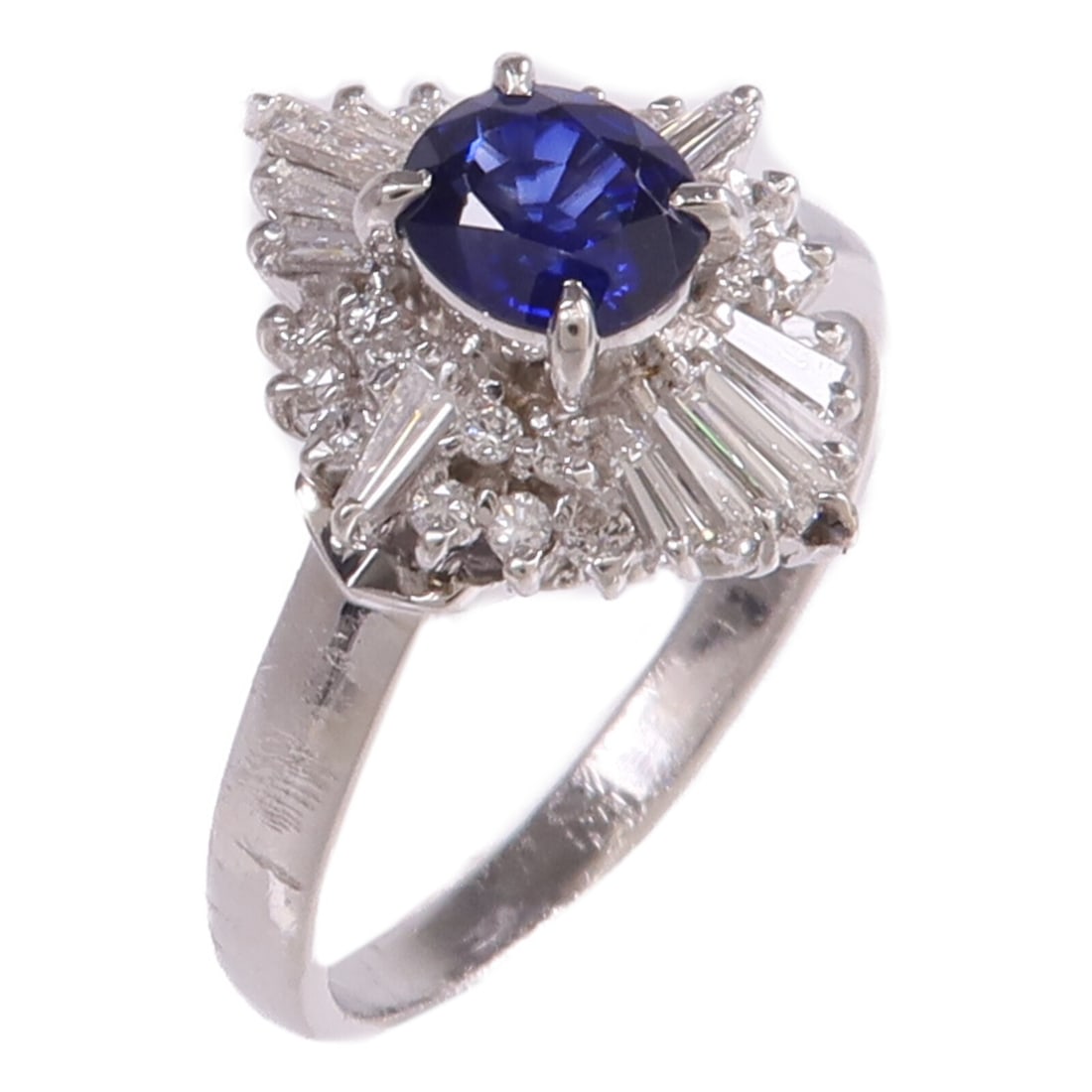 Sapphire and Diamond White Gold Ring Size 7.75 for Women: Sapphire and Diamond White Gold Ring Size 7.75 for Women This elegant women's ring features a stunning sapphire as the main stone, set in 18K white gold. The ring is a US size 7.75 and is in very good