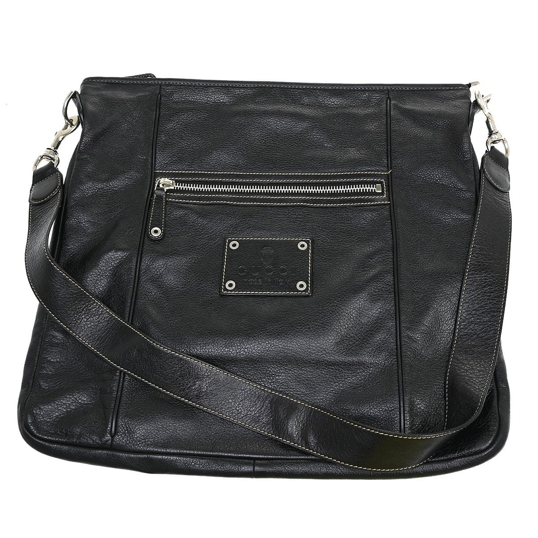 Gucci GG black leather shoulder bag large Italy: Gucci GG black leather shoulder bag large Italy This Gucci shoulder bag is crafted from black leather and features a large, casual design with a shoulder strap handle. The bag is part of the Gucci GG 
