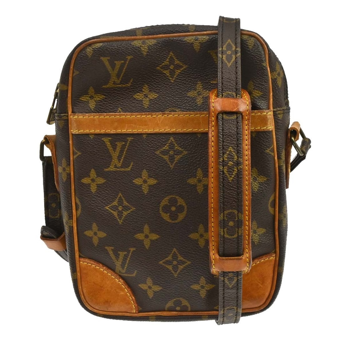 Louis Vuitton Danube Monogram crossbody bag M45266: Louis Vuitton Danube Monogram crossbody bag M45266 This Louis Vuitton Danube shoulder bag features the iconic monogram canvas design with brown leather accents and gold-tone hardware. The bag is mediu