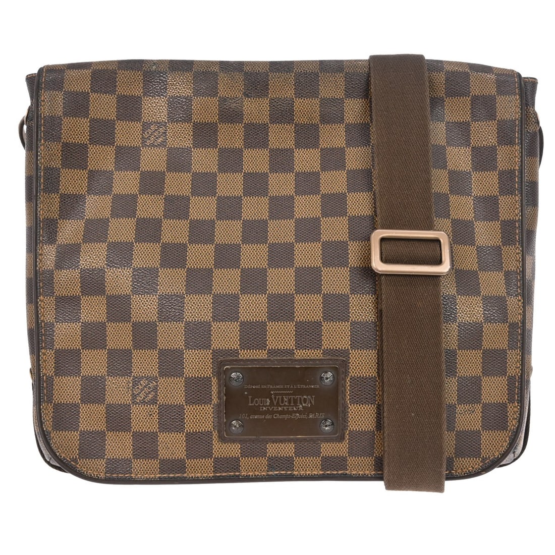 Louis Vuitton Damier Brooklyn MM brown shoulder bag: Louis Vuitton Damier Brooklyn MM brown shoulder bag This Louis Vuitton Damier Brooklyn MM shoulder bag features a classic brown Damier canvas exterior with leather shoulder strap detailing. Designed i