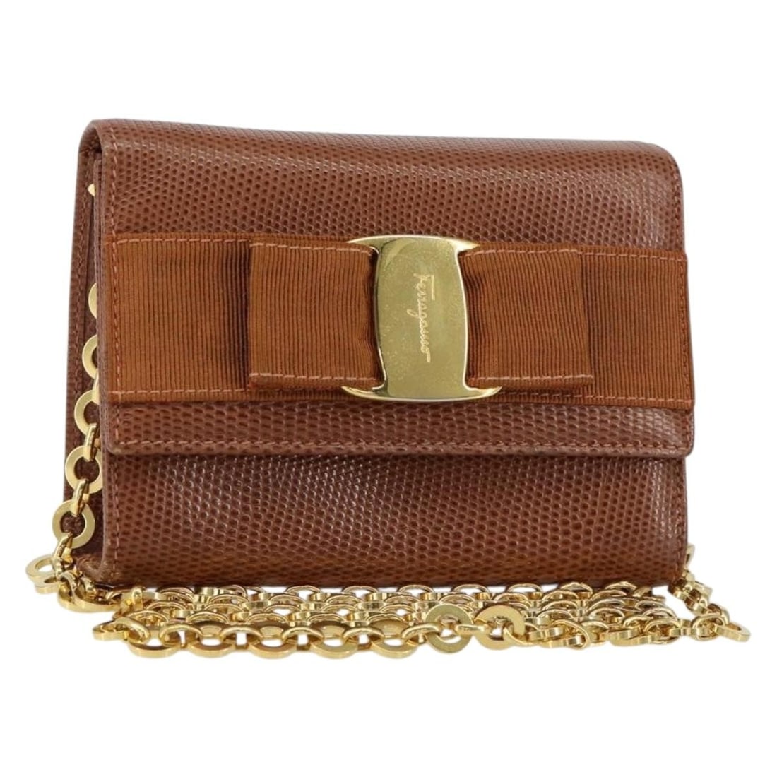 Salvatore Ferragamo Vala Chain Bag Brown Leather Gold Authentic: Salvatore Ferragamo Vala Chain Bag Brown Leather Gold Authentic Introducing the Salvatore Ferragamo Vala Chain Embossed Bag, a sophisticated shoulder bag crafted from high-quality leather in an elegan