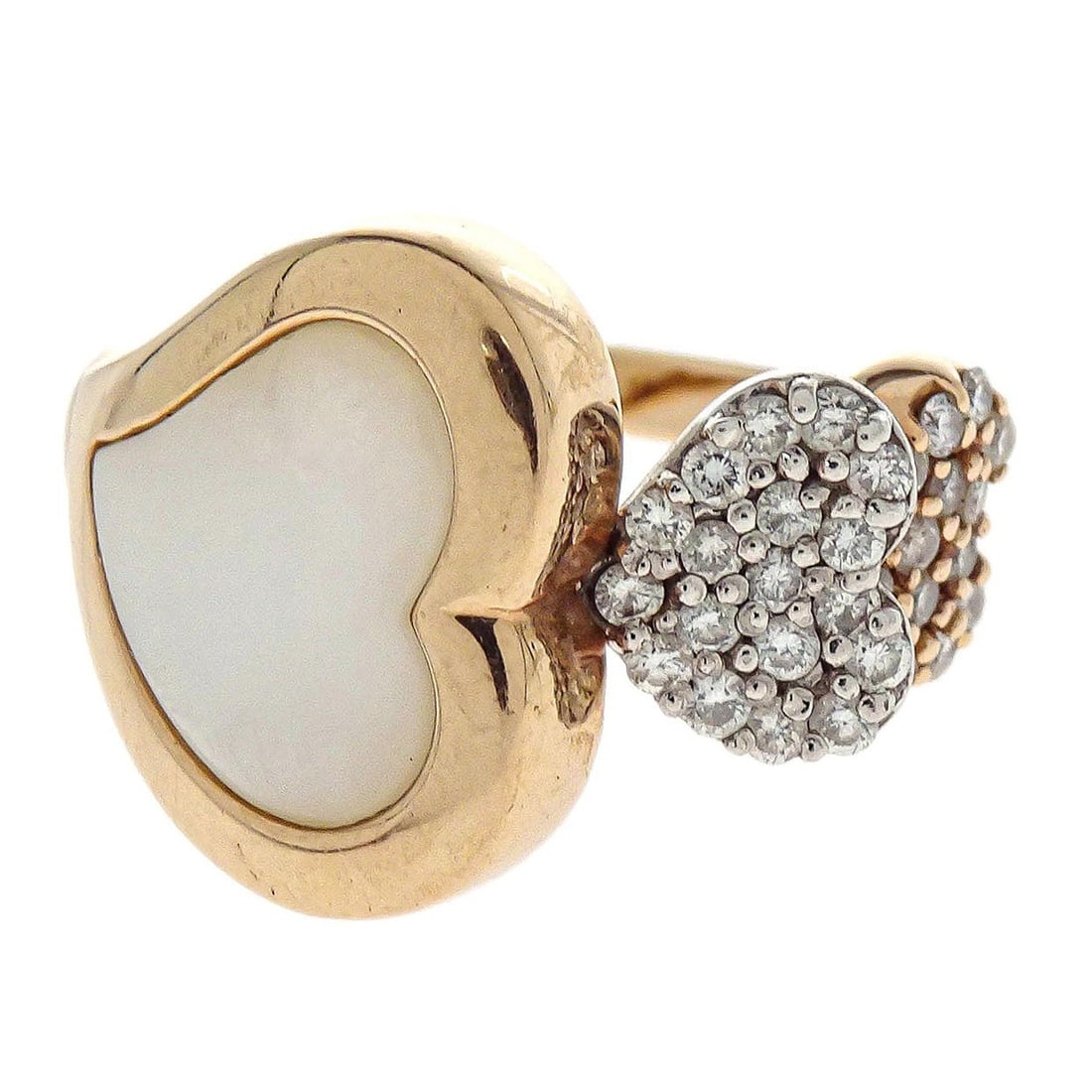 18K Gold and Platinum Ring with Pearl and Diamond Size 51: 18K Gold and Platinum Ring with Pearl and Diamond Size 51 This vintage ring features a round pearl as the main stone, accented by diamonds. Crafted from 18K gold with Pt900 platinum elements, it is si