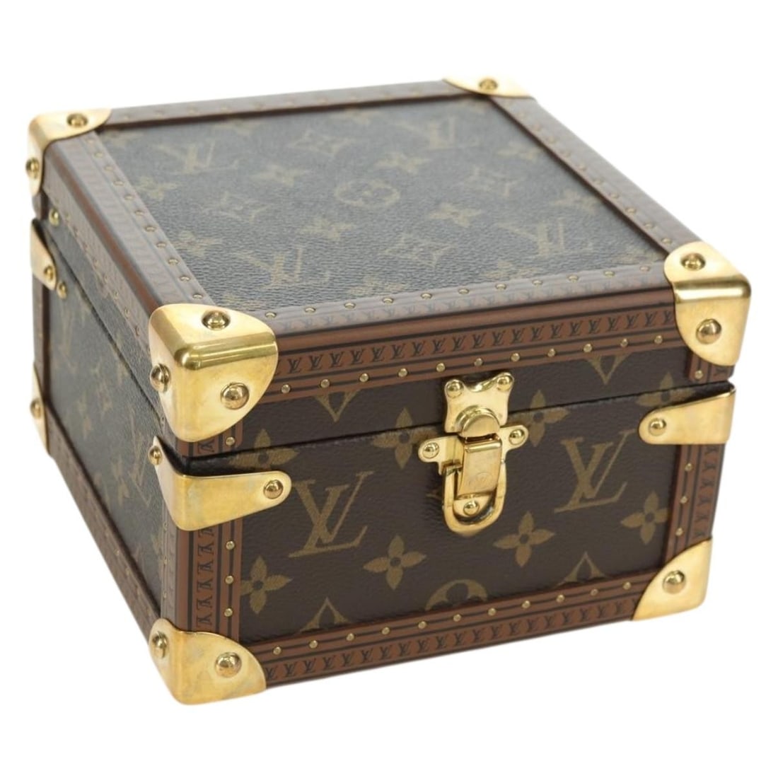 Louis Vuitton Monogram Canvas Pyramid Trunk M10052 with Dust Bag: Louis Vuitton Monogram Canvas Pyramid Trunk M10052 with Dust Bag This Louis Vuitton Monogram Pyramid Trunk (model M10052) features the iconic monogram canvas in a compact, structured design. The trunk