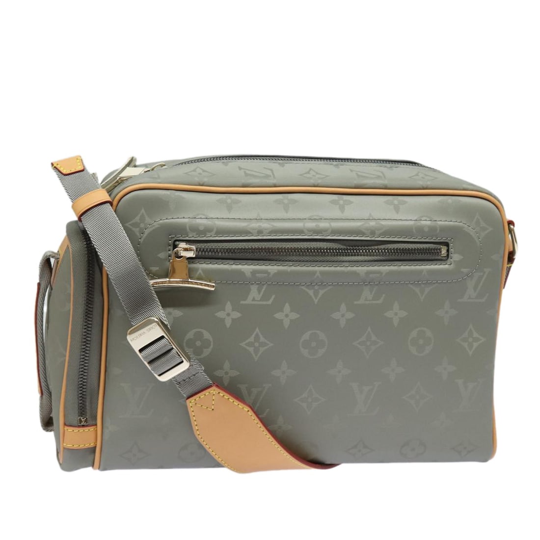 Louis Vuitton Monogram Canvas Gray Shoulder Camera Bag M43884 with Dust Bag: Louis Vuitton Monogram Canvas Gray Shoulder Camera Bag M43884 with Dust Bag This Louis Vuitton Monogram Titanium Camera Bag is crafted from signature gray Monogram canvas, designed in a stylish should
