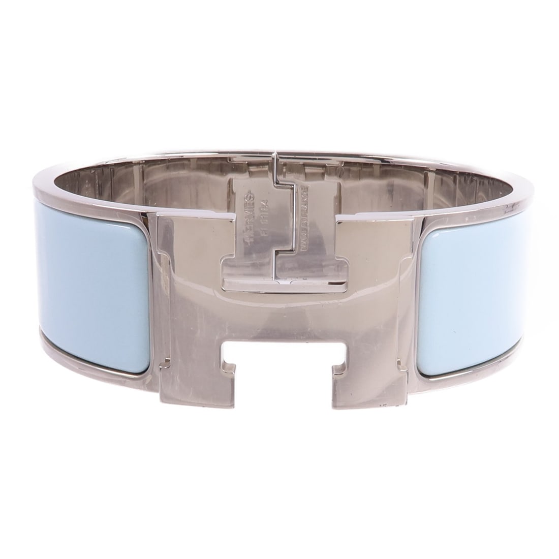 Hermes Clic Clac H enamel metal bracelet Bleu Polaire: Hermes Clic Clac H enamel metal bracelet Bleu Polaire This Hermes Clic Clac H bracelet features a blue enamel finish and silver-tone metal accents, offering a sophisticated and timeless accessory. Des