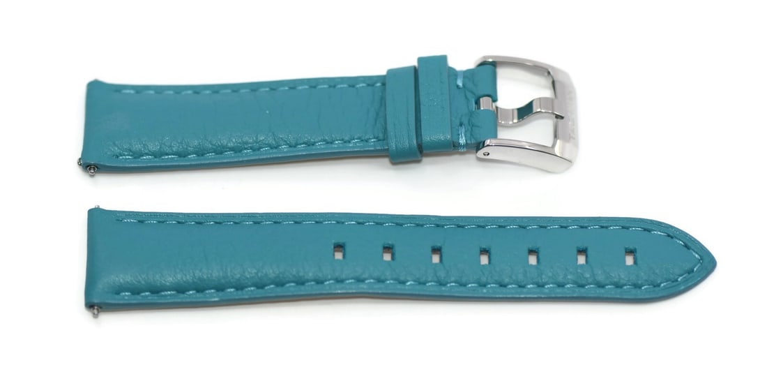 TAG Heuer Blue Leather Two-Piece Strap for BC0948 17mm: TAG Heuer Blue Leather Two-Piece Strap for BC0948 17mm This TAG Heuer blue leather strap is a stylish and functional accessory designed for the TAG Heuer BC0948 wristwatch. Crafted from high-quality l