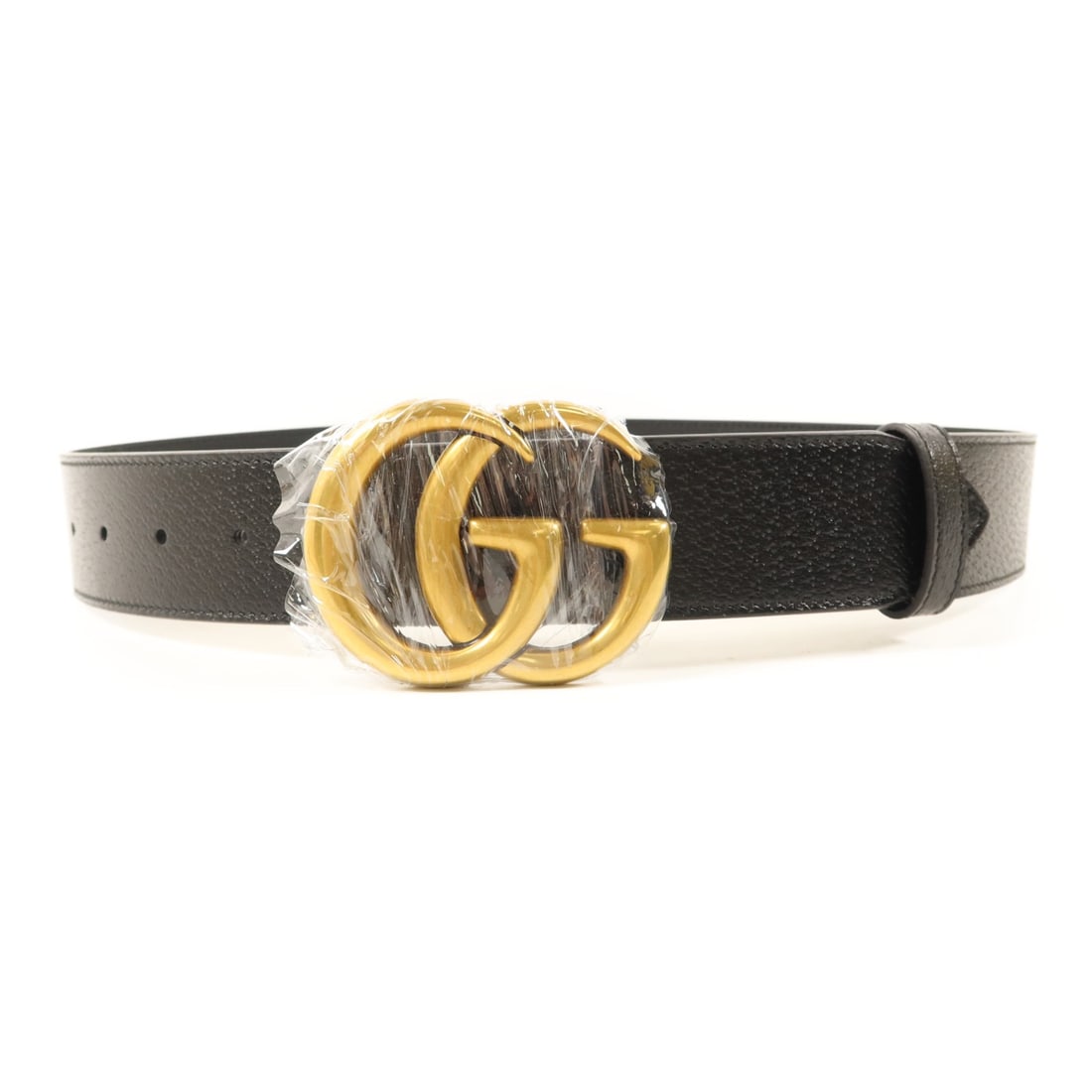Gucci GG Marmont Black Calfskin Leather Belt with Gold Hardware: Gucci GG Marmont Black Calfskin Leather Belt with Gold Hardware This Gucci GG Marmont belt is crafted from black calfskin leather and features the iconic GG buckle in gold-tone hardware. Designed for 