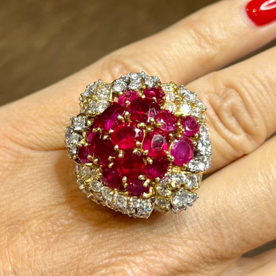 Exquisite 9 Ct Burma No Heat Ruby Diamond Ring 18K Gold: Exquisite 9 Ct Burma No Heat Ruby Diamond Ring 18K Gold This exquisite 9.00 Ct. Burma No Heat Ruby and Diamond Ring features a stunning arrangement of 15 Burma No Heat Rubies, collectively weighing 9.