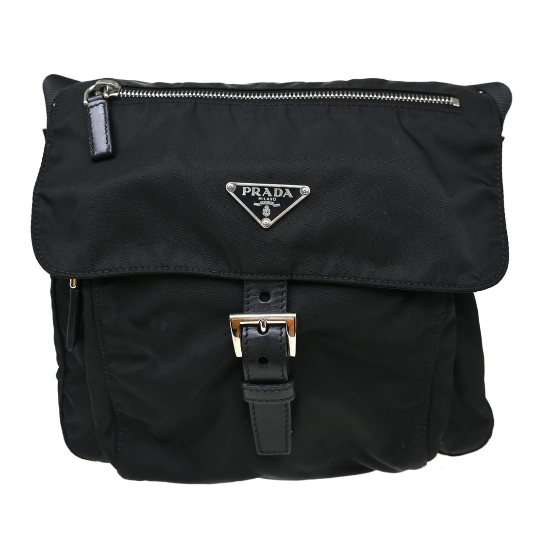 PRADA Nylon Black Large Shoulder Tote Bag BT8994: PRADA Nylon Black Large Shoulder Tote Bag BT8994 This Prada shoulder bag features a classic black nylon exterior and is designed for women. The bag offers a large size with practical dimensions, makin