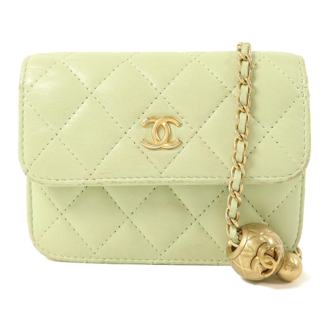 CHANEL Pearl Crush Mini Flap Green Lambskin Chain Shoulder Bag GHW: CHANEL Pearl Crush Mini Flap Green Lambskin Chain Shoulder Bag GHW This Chanel CC Pearl Crush Mini Flap Bag is crafted from luxurious green lambskin leather and features gold-tone hardware. Designed a