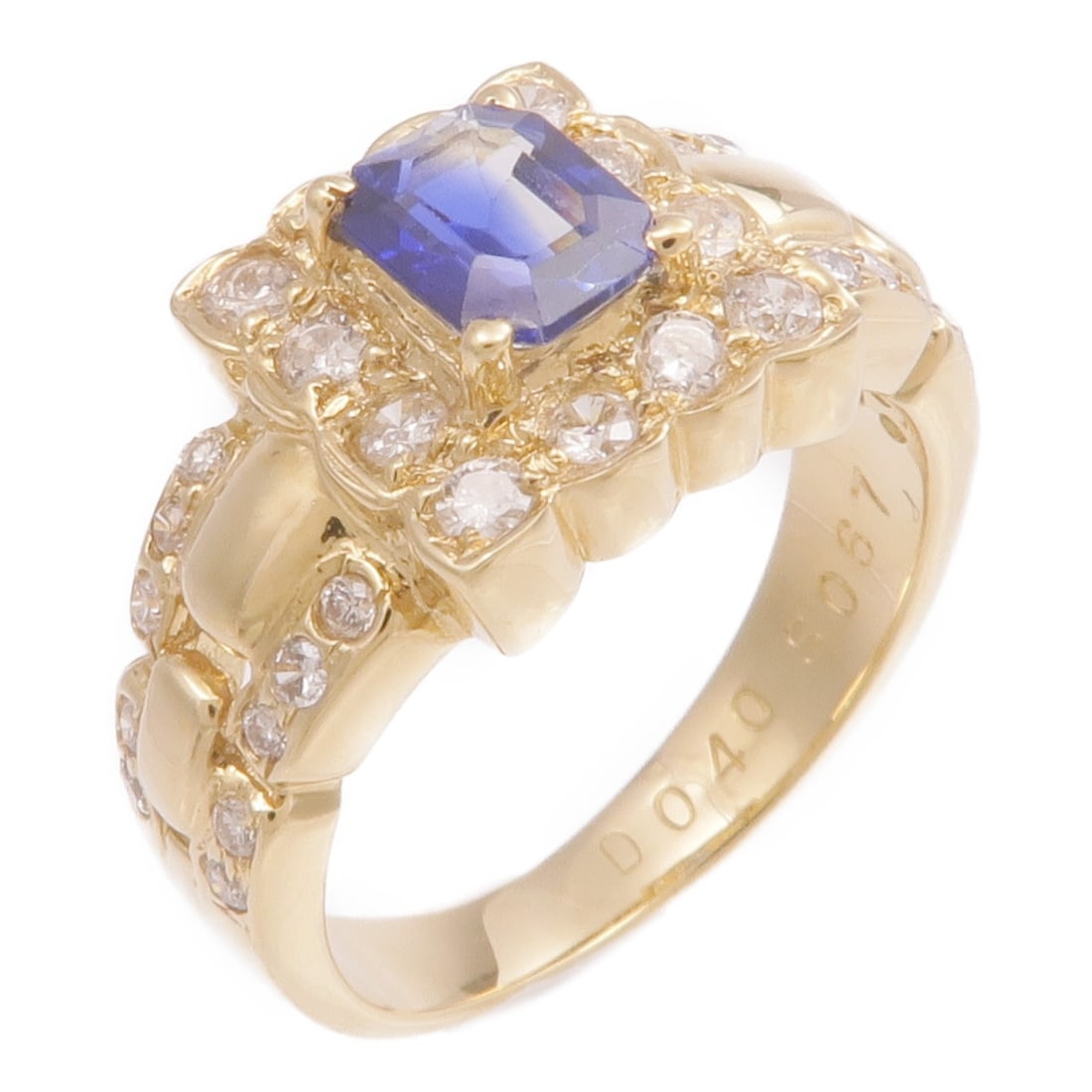 18K Yellow Gold Ring with Sapphire and Diamonds Size 4.5: 18K Yellow Gold Ring with Sapphire and Diamonds Size 4.5 This elegant ring features a blue sapphire as the main stone, set in 18K yellow gold. Designed in a classic style, it is crafted for a regular 