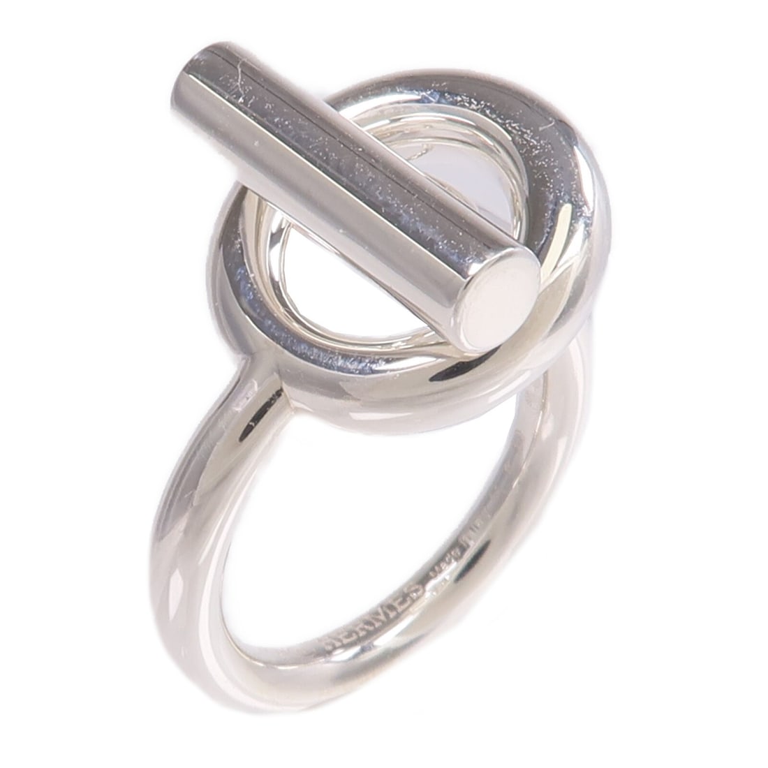 Hermes Echappee 925 Silver Ring Size 5.5: Hermes Echappee 925 Silver Ring Size 5.5 This Hermes Echappee ring features a medium model design crafted from 925 sterling silver. The ring is unisex and showcases a sleek, polished silver finish wit