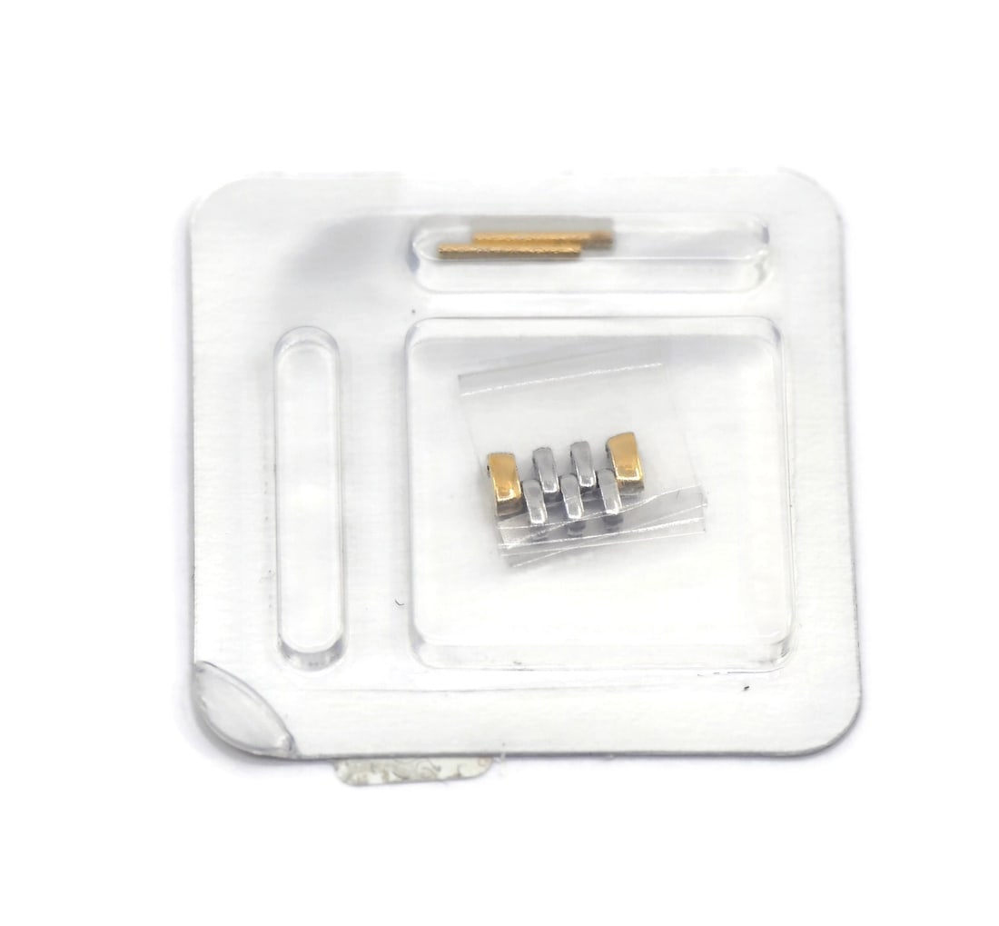 Wristwatch Band Link 11mm Two Tone Stainless Steel for Omega: Wristwatch Band Link 11mm Two Tone Stainless Steel for Omega This is an authentic Omega two-tone stainless steel wristwatch band link with a width of 11mm. Made in Switzerland, this pre-owned link is 