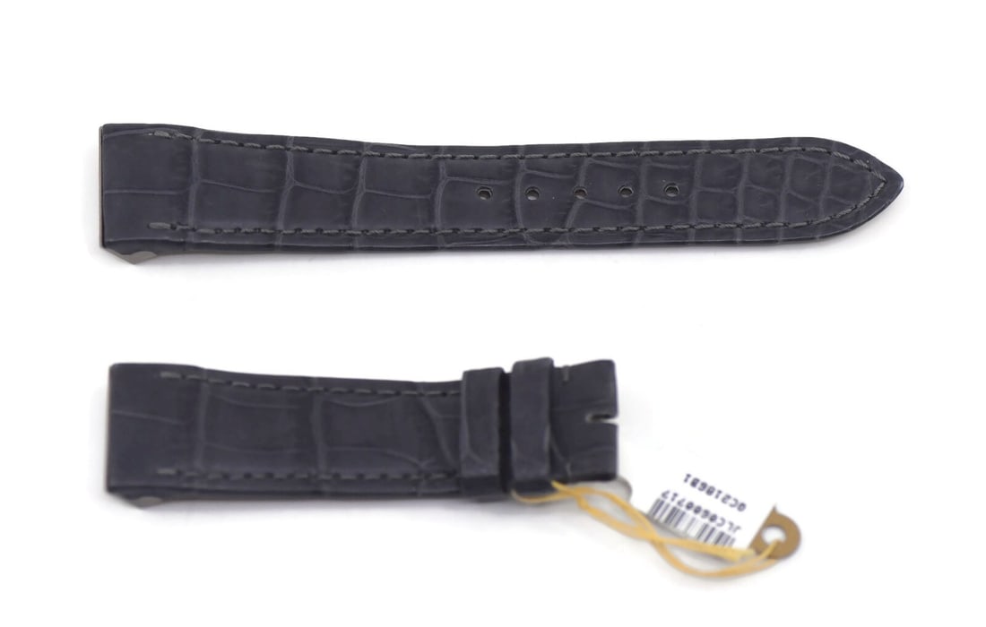 Jaeger-LeCoultre Authentic Grey Leather Watch Strap 18mm: Jaeger-LeCoultre Authentic Grey Leather Watch Strap 18mm This is a genuine Jaeger-LeCoultre grey leather strap designed for wristwatches. Crafted from high-quality leather, this strap features a width