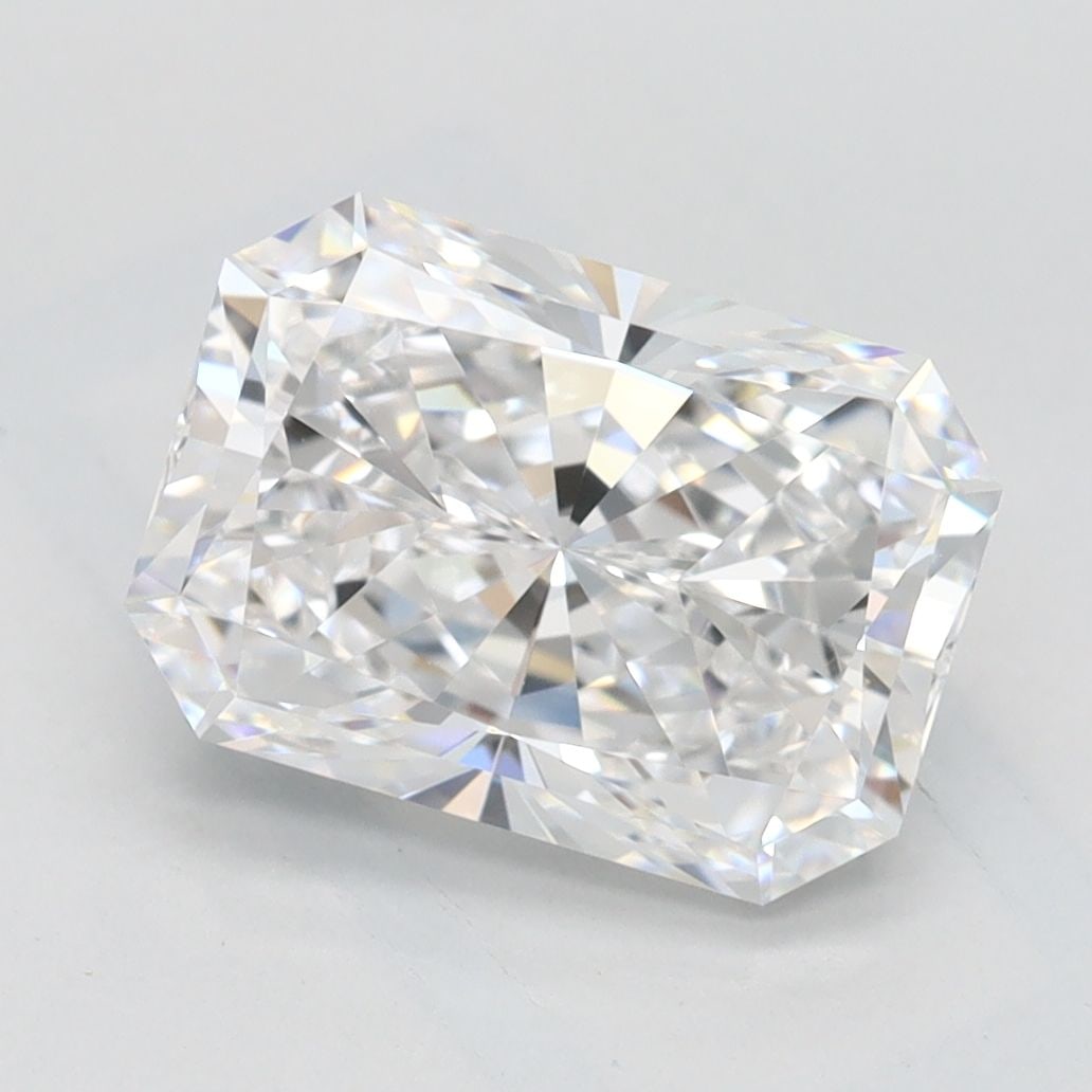 Loose Diamond - RADIANT 2.3ct D IF: Loose Diamond - RADIANT 2.3ct D IF Source: This is a real non-mined Diamond that has been grown in a lab Shape: RADIANT Carats: 2.3 Color: D Clarity: IF Certification: IGI Video: