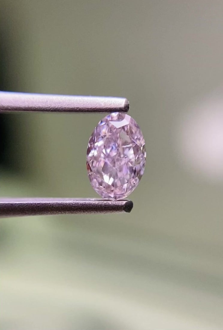 Loose Diamond - OVAL 0.26ct Fancy Light Pink I1: Loose Diamond - OVAL 0.26ct Fancy Light Pink I1 Source: Natural Shape: OVAL Carats: 0.26 Color: Fancy Light Pink Certification: GIA Video: